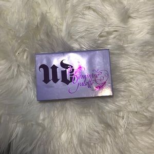 Urban Decay The Feminine Palette